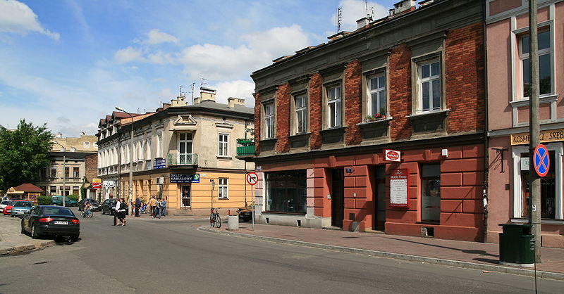 800px-Dębniki,_rynek